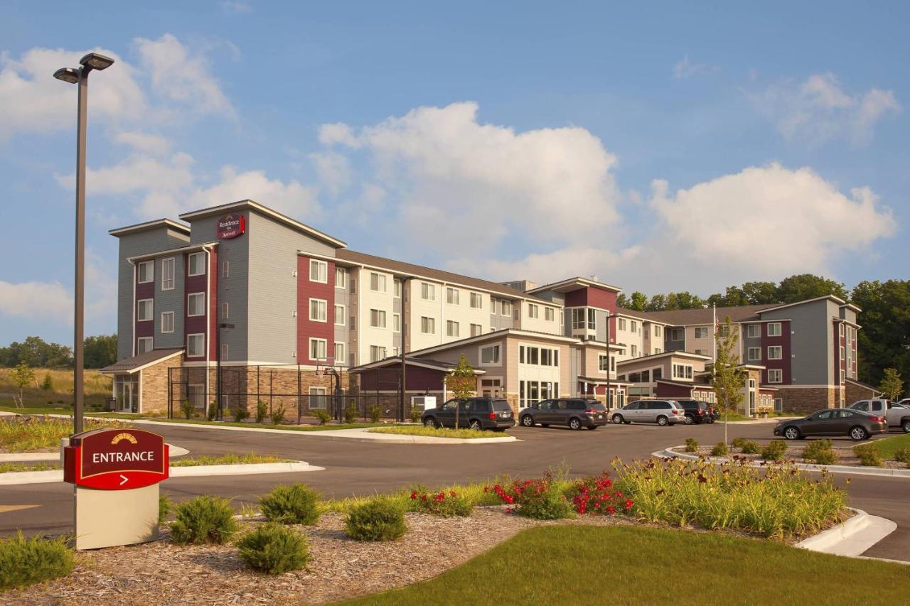 Residence Inn By Marriott Grand Rapids Airport Bagian luar foto